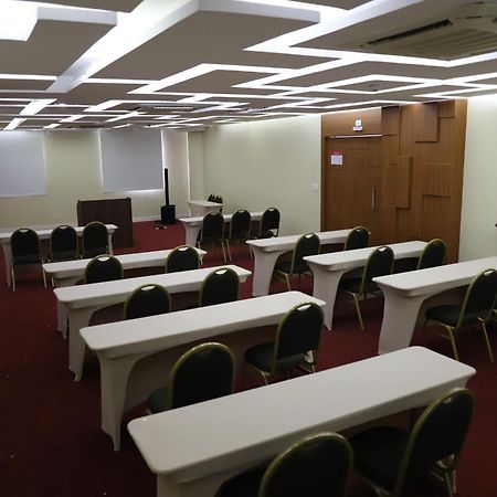 Ramada By Wyndham Manaus Torres Center Hotel Exterior foto