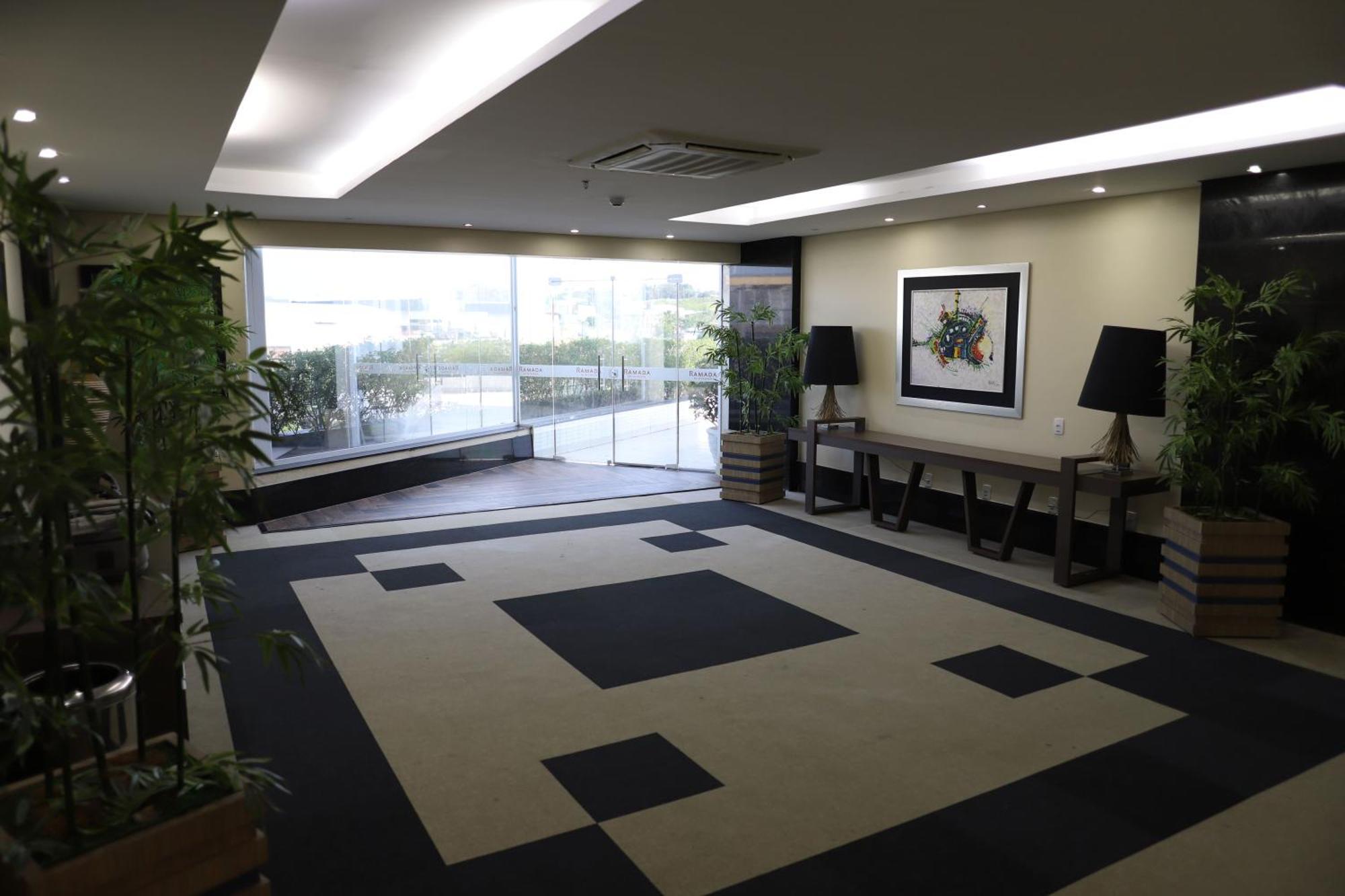 Ramada By Wyndham Manaus Torres Center Hotel Exterior foto